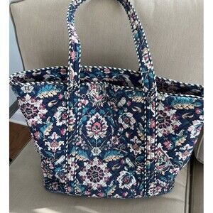 Vera Bradley Harry Potter Home to Hogwarts Vera Tote Bag Purse 18”W x 14”H